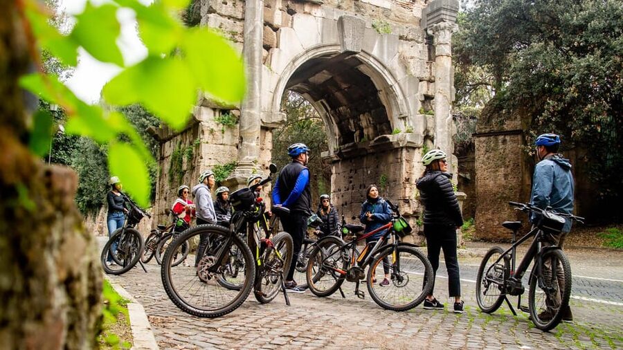 Rome: Appian Way Aqueducts Bike Tour (UPG Catacombs & Lunch) - How hard is the cycling?