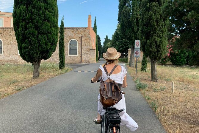 Rome:Appian Way E-bike Tour, Catacombs, Aqueducts & Transfer - The catacombs: 45 minutes below the road