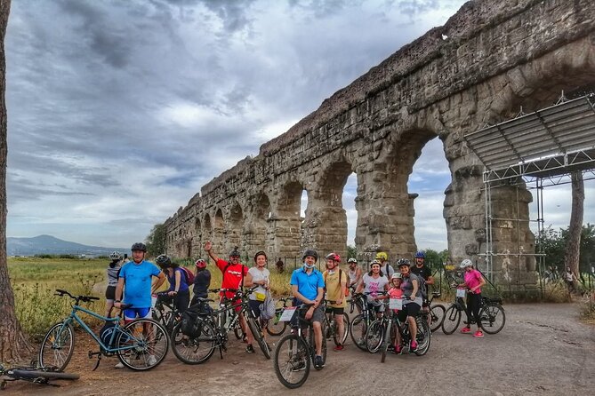 Rome:Appian Way E-bike Tour, Catacombs, Aqueducts & Transfer - Roman tombs and the Circus of Maxentius