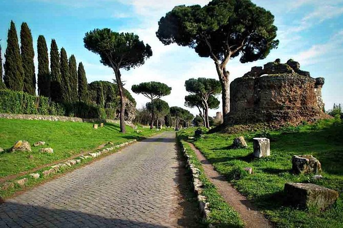 Rome:Appian Way E-bike Tour, Catacombs, Aqueducts & Transfer - Aqueducts Park and the Roman engineering lesson