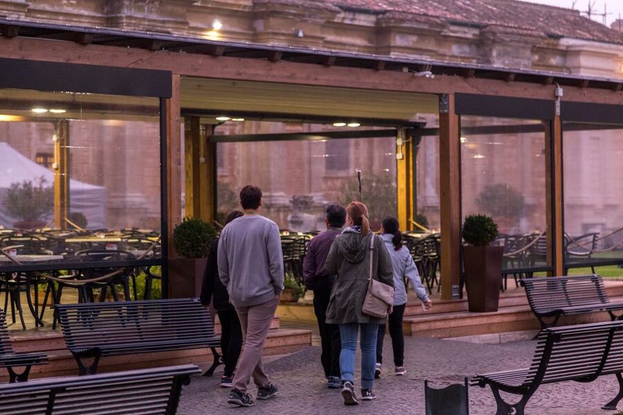 Rome: Breakfast & Tour of Vatican Museums & Sistine Chapel - Practical details that affect your morning