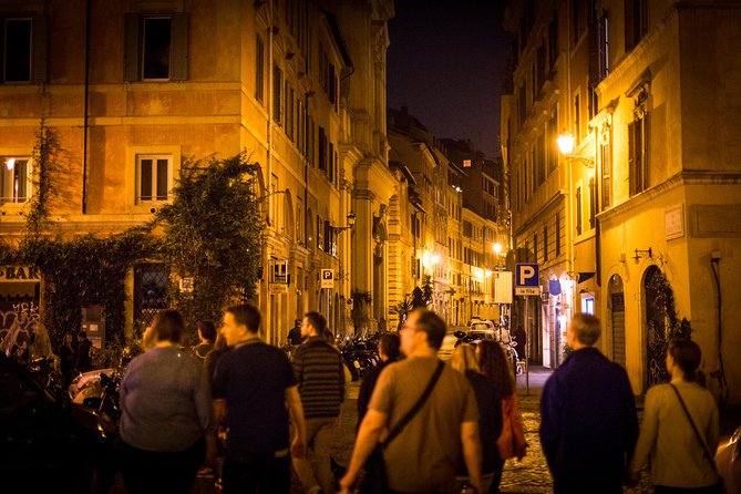 Rome by Night Walking Tour - Legends & Criminal Stories - Piazza Farnese and stories of power