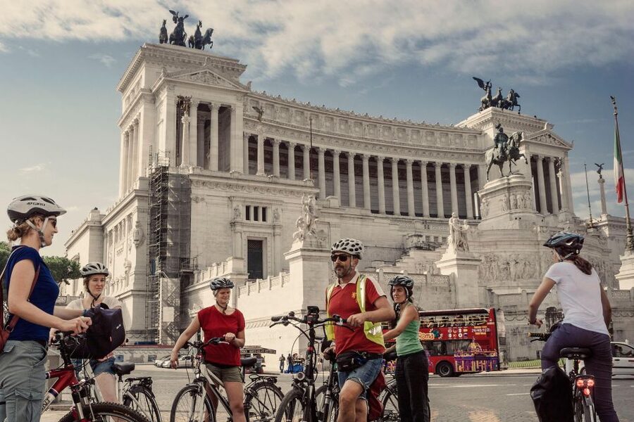 Rome: Cannondale E-Bike Tour of Top Landmarks & More - Starting near the Colosseum on Via Labicana