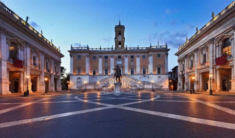 Rome: Capitoline Museums Experience with Multimedia Video - Breakfast, aperitif, and the views over Rome