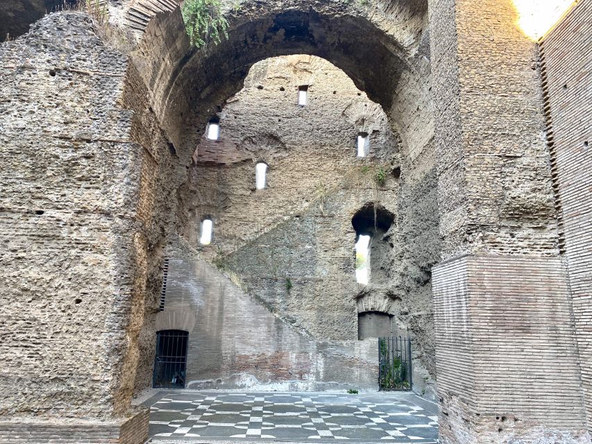 Rome: Caracalla Baths & Circus Maximus — Private or Shared - Roman heating under the floor
