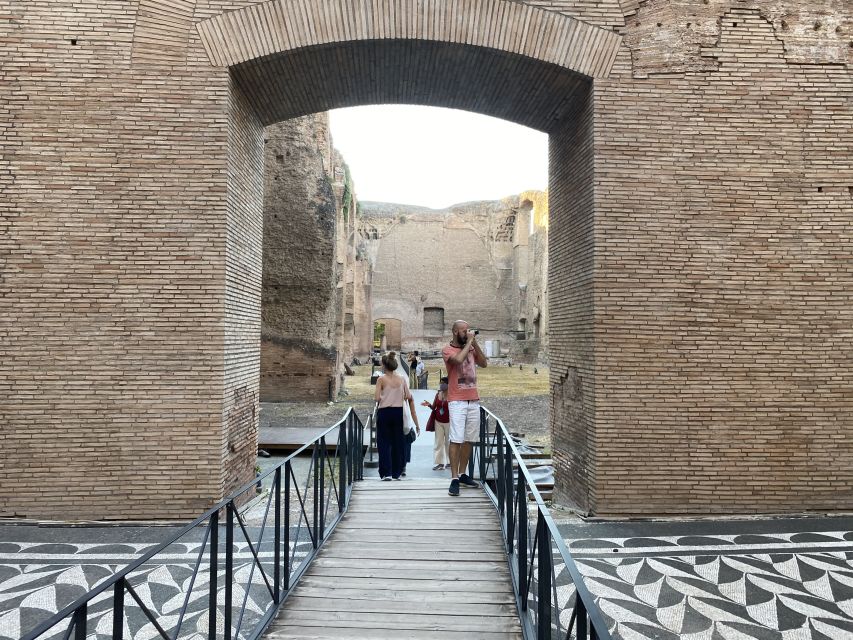 Rome: Caracalla Baths & Circus Maximus — Private or Shared - Meeting at Circo Massimo