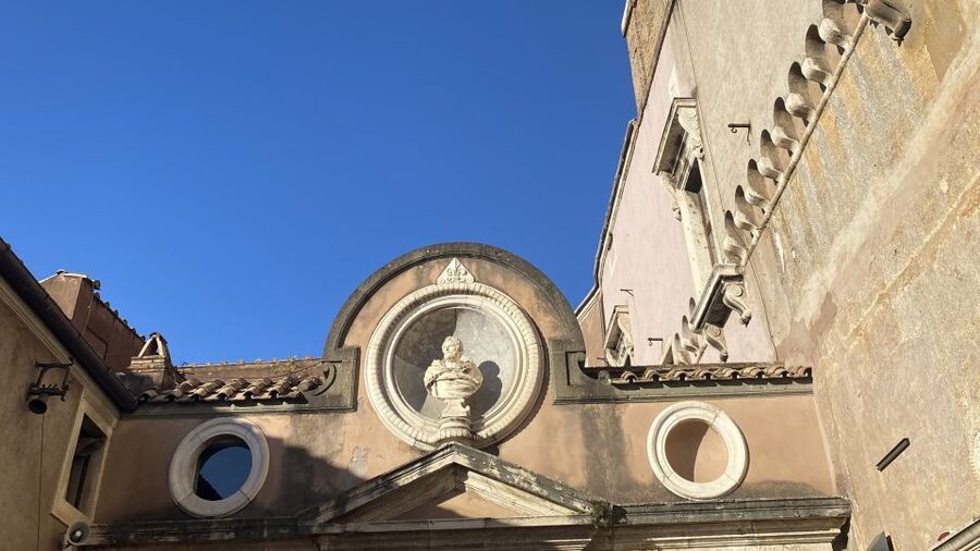 Rome: Castel Sant'Angelo Skip-the-Line Entry Ticket - Walking through Hadrian’s mausoleum