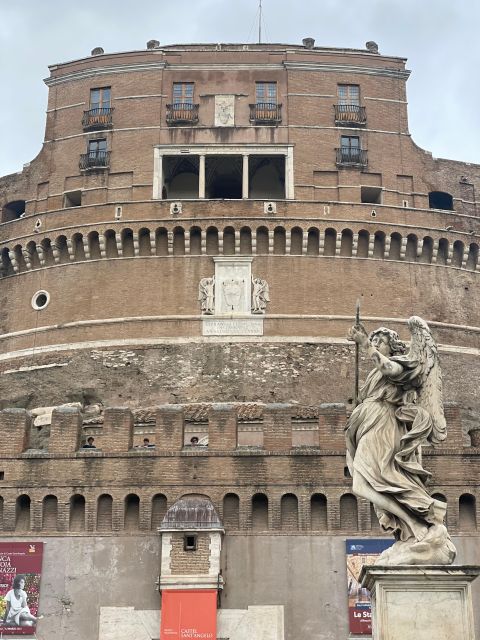 Rome: Castel Sant’Angelo Skip-the-Line Ticket & Audio Guide - Papal corridors, fortress rooms, and changing power
