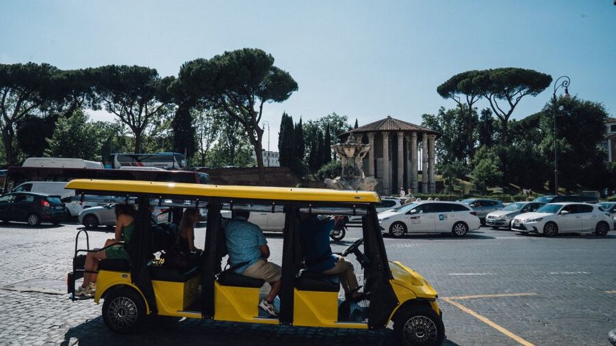 Rome: City Highlights Golf Cart Tour with Local Guide - Piazza Venezia and the Altar of the Fatherland
