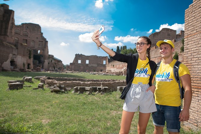 Rome: Colosseum Arena, Roman Forum & Palatine Hill Tour - Practical preparation for security and walking