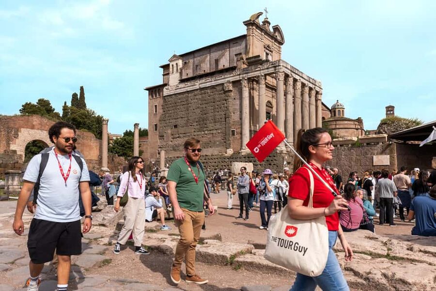 Rome: Colosseum, Forum, and Palatine Tour - Finding the group and managing the practical details