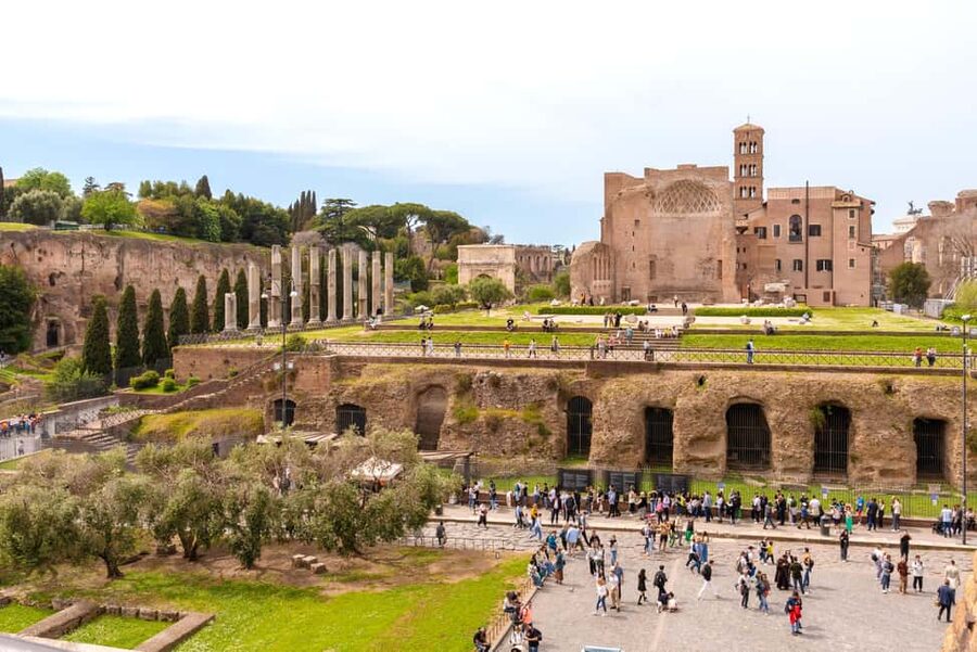 Rome: Colosseum, Forum, and Palatine Tour - Entering the Colosseum and seeing the first two tiers