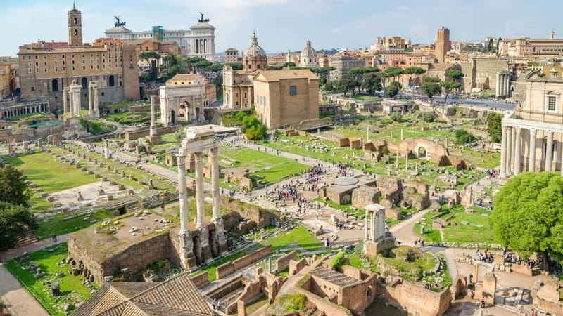 Rome: Colosseum Gladiator's Arena and Roman Forum Tour - Choosing between audio and private guide