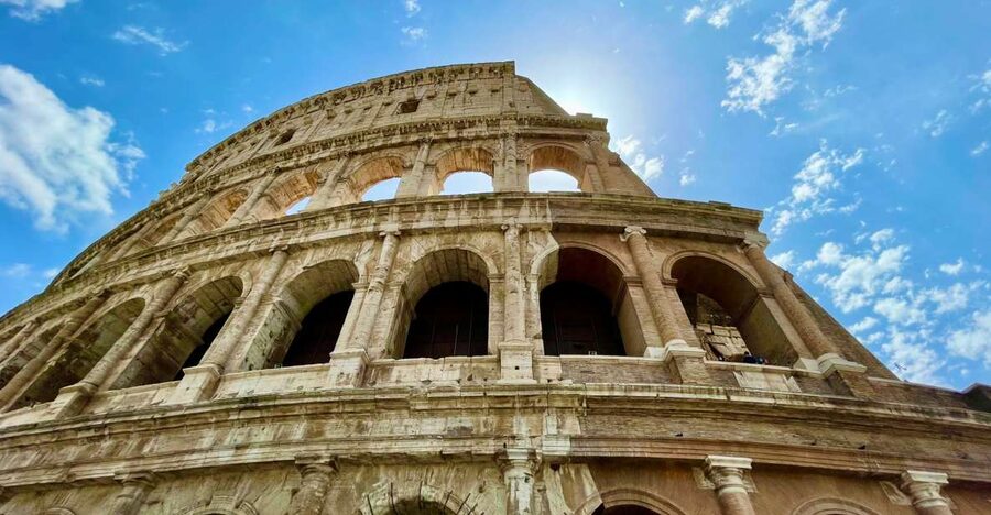 Rome: Colosseum Guided Tour with Entry Tickets - Why a guide helps inside the Colosseum