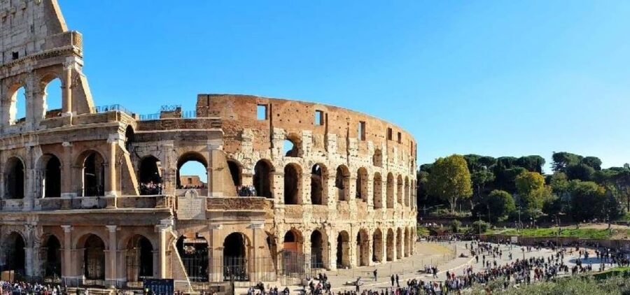 Rome: Colosseum Guided Tour with Forum Entry Experience - The arena, seating, and Roman spectacle