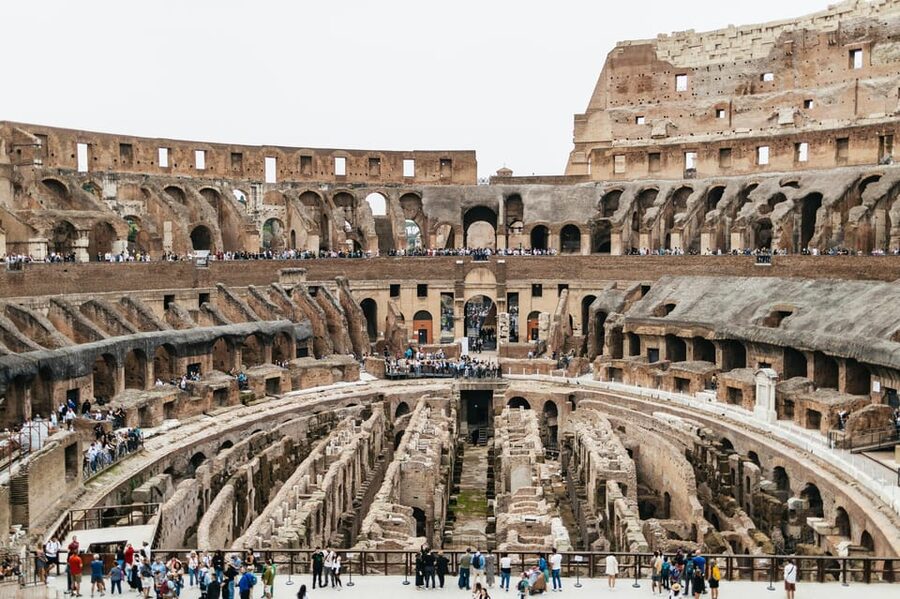 Rome: Colosseum, Palatine Hill & Roman Forum Guided Tour - Meeting up in Rome’s crowded Ancient City