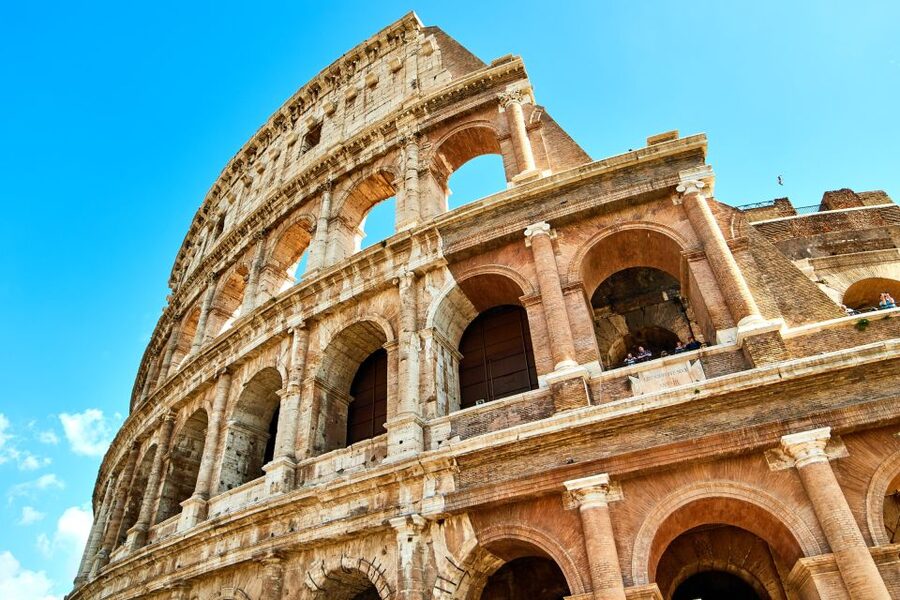 Rome: Colosseum, Palatine & Roman Forum Tour w/Entry Ticket - Moving on to the Roman Forum and Palatine Hill
