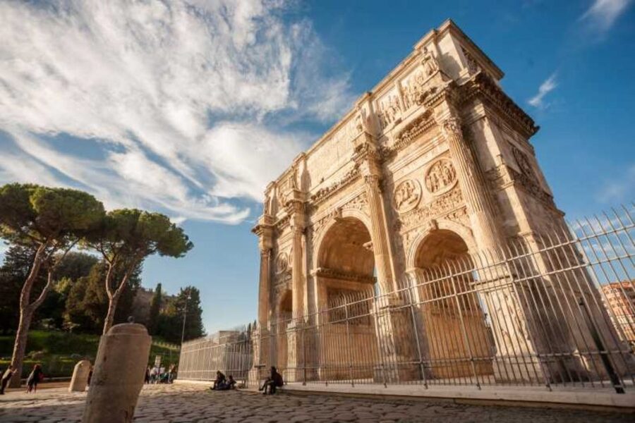 Rome: Colosseum, Palatine & Roman Forum Tour w/Entry Ticket - How the guides shape the experience