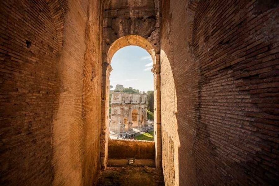 Rome: Colosseum, Palatine & Roman Forum Tour w/Entry Ticket - Meeting at Largo Gaetana Agnesi