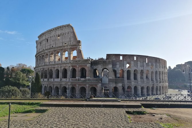 Rome: Colosseum, Roman Forum and Palatine Hill Private Tour - Palatine Hill and the Palace of the Emperors