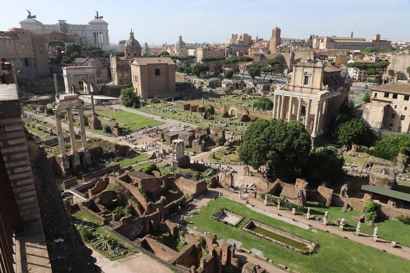 Rome: Colosseum & Roman Forum Guided Tour - Who should book this tour?