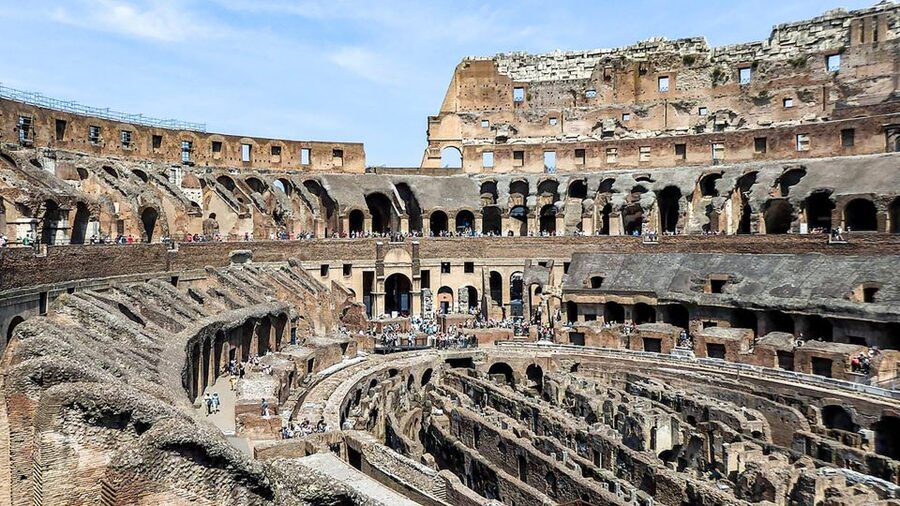 Rome: Colosseum, Roman Forum & Palatine Guided Tour - Starting the tour and finding your group