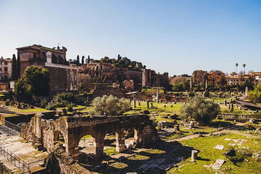 Rome: Colosseum, Roman Forum, & Palatine Hill with eBook - Cancellation and flexible booking