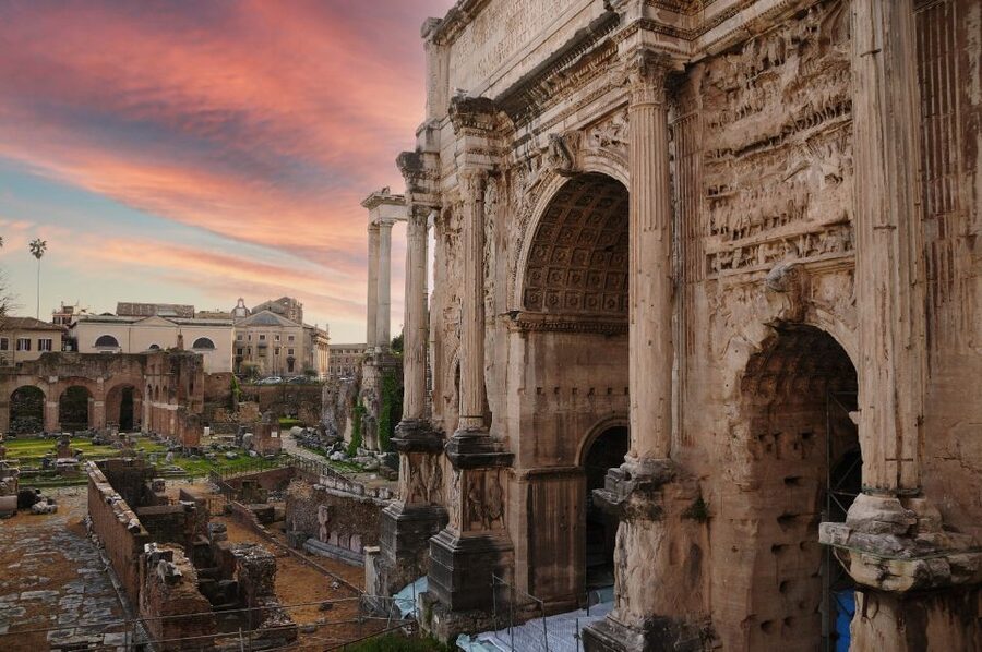 Rome: Colosseum, Roman Forum & Trajan's Market Exterior Tour - Trajan’s Column and Markets: the final stop