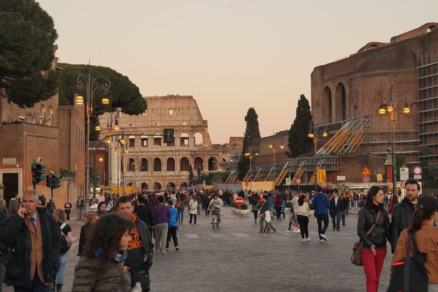 Rome: Colosseum, Roman Forum & Trajan's Market Exterior Tour - Practical details that can make the morning easier