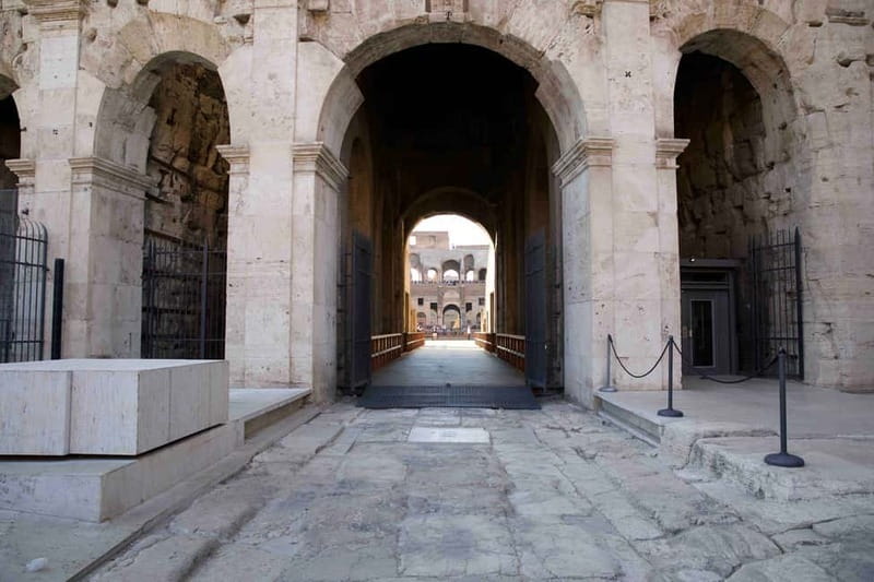 Rome: Colosseum VIP Top Floor 7 Pax Tour - Practical advice before you go