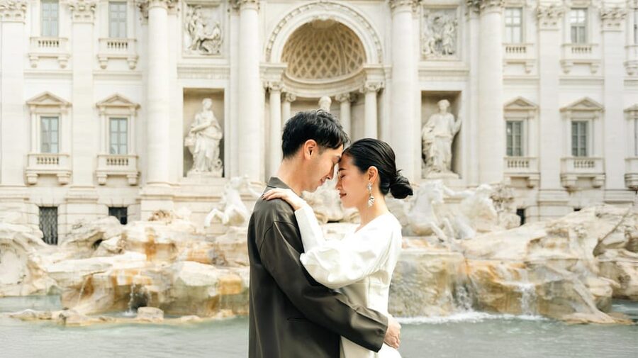 Rome: Early Morning Private Photoshoot at Iconic Landmarks - Trevi Fountain before the crowds arrive