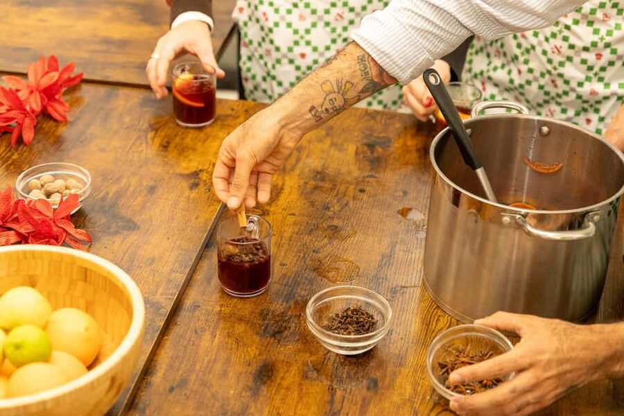 Rome: Family-Friendly Pasta and Tiramisu Cooking Class - Carbonara or cacio e pepe
