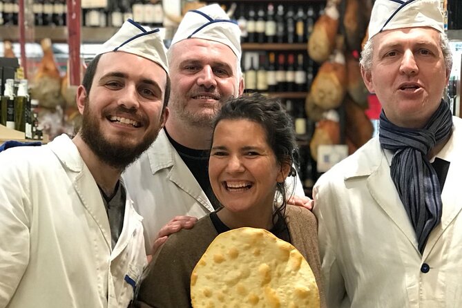 Rome Food Tour: Unlimited Tastings with Fine Wine & Barolo - Paciotti Salumeria Brings You Into the Deli Tradition