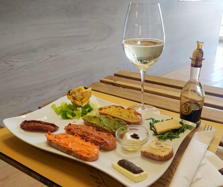 Rome: Food Tour with Unlimited Food and Barolo Wine - Why this food tour works as a Roman dinner