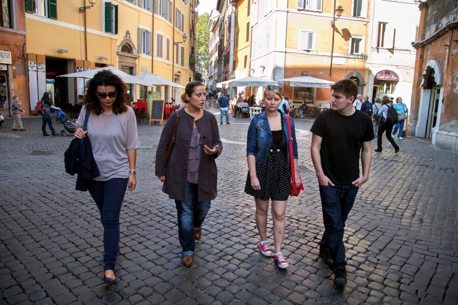 Rome: Food & Wine Tour of Campo de Fiori, Ghetto, Trastevere - A food tour that also teaches you how Rome works