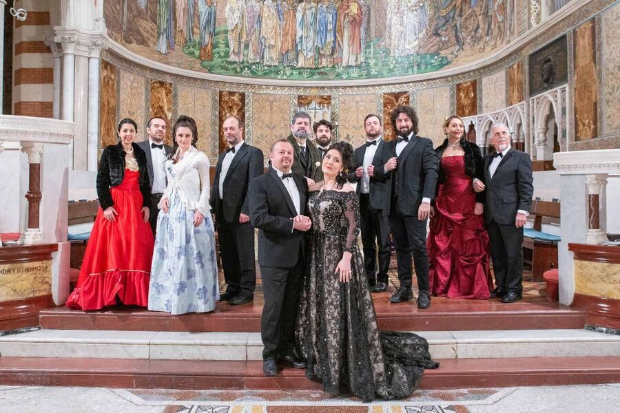 Rome: Giuseppe Verdi's "La Traviata" Live Performance - What happens during the performance