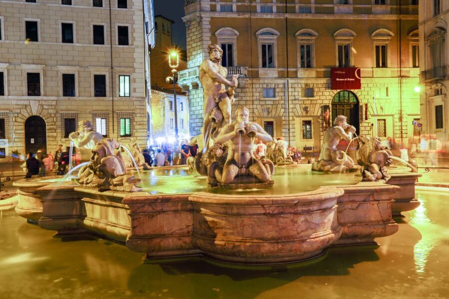 Rome: Guided City Center Evening Sightseeing Walking Tour - Tossing a coin at the Trevi Fountain