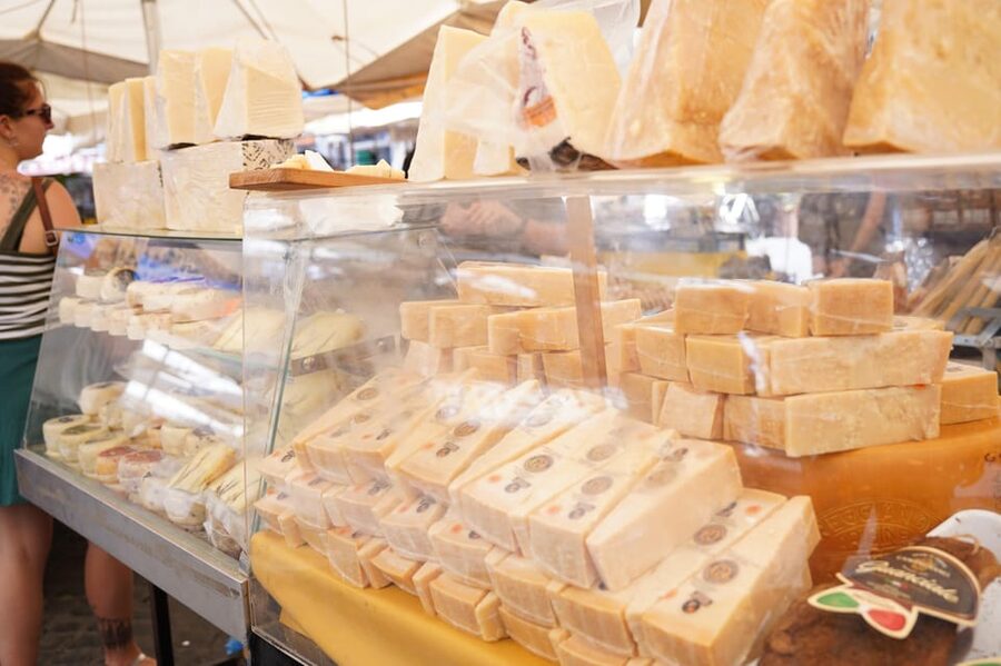 Rome: Guided City Food Tour by Vespa and Tastings - Campo de Fiori and Rome beyond the famous sights