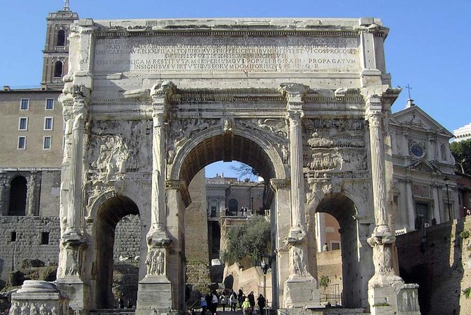 Rome: Guided Group Tour of Colosseum, Roman Forum & Palatine Hill - The guides make the biggest difference