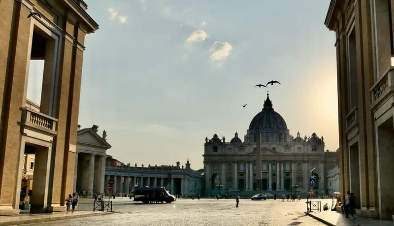 Rome: Guided Tour of St. Peter's Basilica, Grottoes & Square - The Vatican Grottoes and St. Peter’s tomb