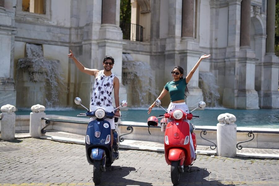 Rome: Guided Vespa Tour with Photo Stops - The Colosseum photo stop