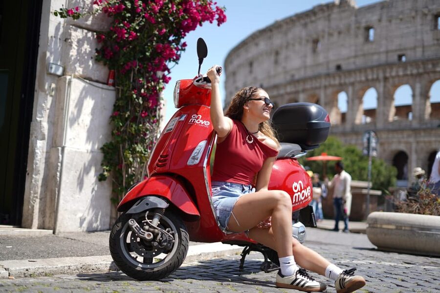 Rome: Guided Vespa Tour with Photo Stops - Passing Circus Maximus and climbing toward the Aventine