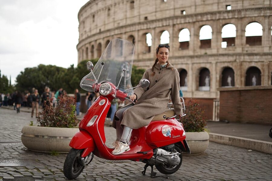 Rome: Guided Vespa Tour with Photo Stops - Starting near the Colosseum at Caffè Roma