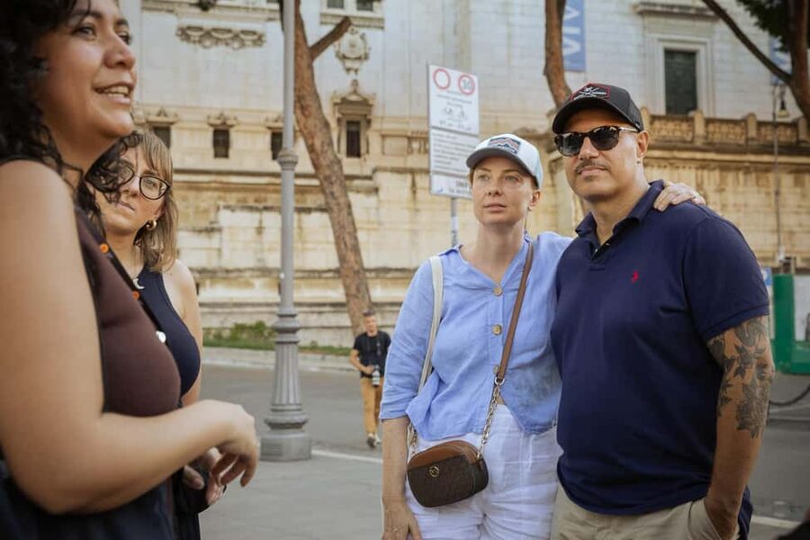 Rome: Guided Walking Tour in English or Spanish - Key points at a glance