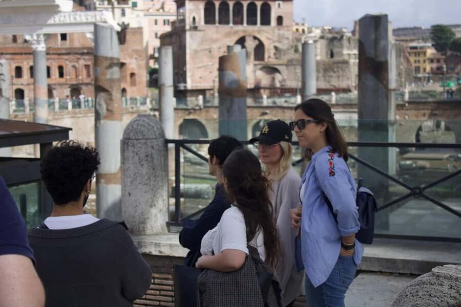 Rome: Guided Walking Tour in English or Spanish - What $28 buys you