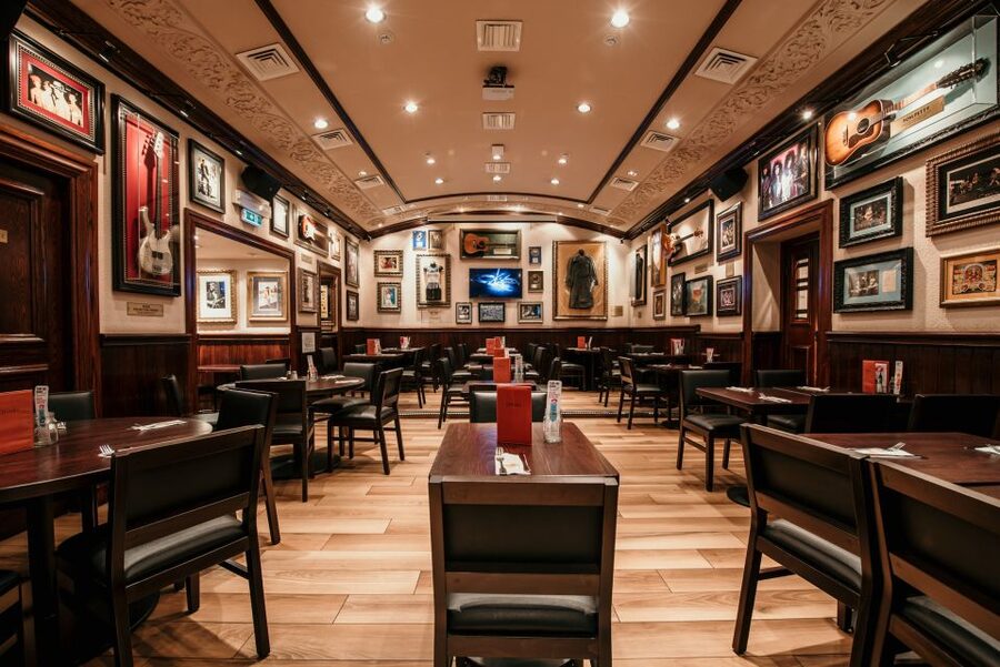 Rome: Hard Rock Cafe Experience - Memorabilia and the merchandise shop