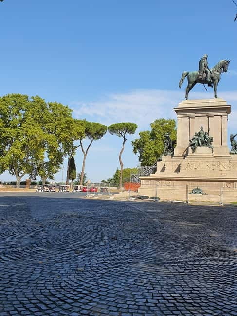 Rome: Highlights Golf Cart Tour with Pizza Snack & Gelato - Ancient Rome from the Colosseum to the Pyramid
