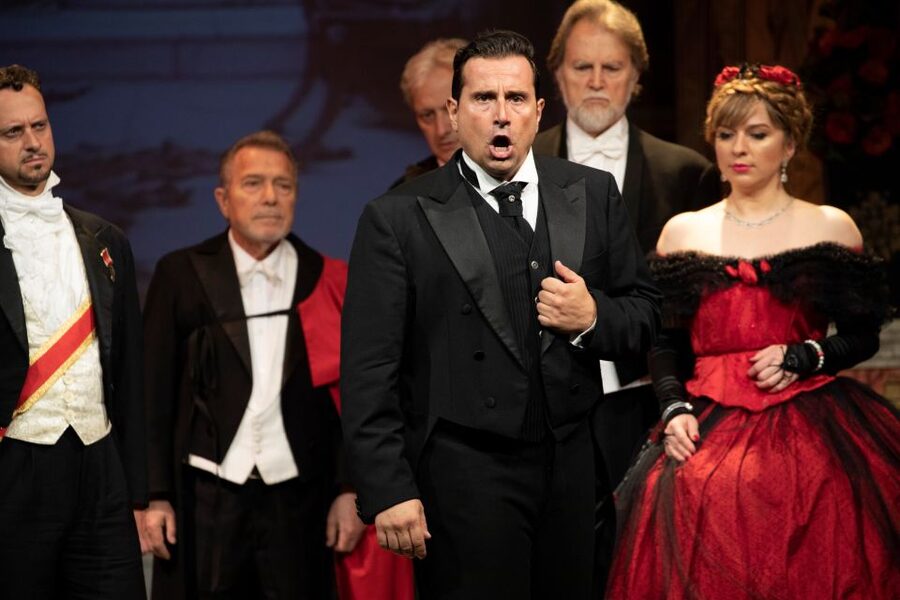 Rome: La Traviata at St. Paul's Within the Walls - Sound, singing, and the church acoustics
