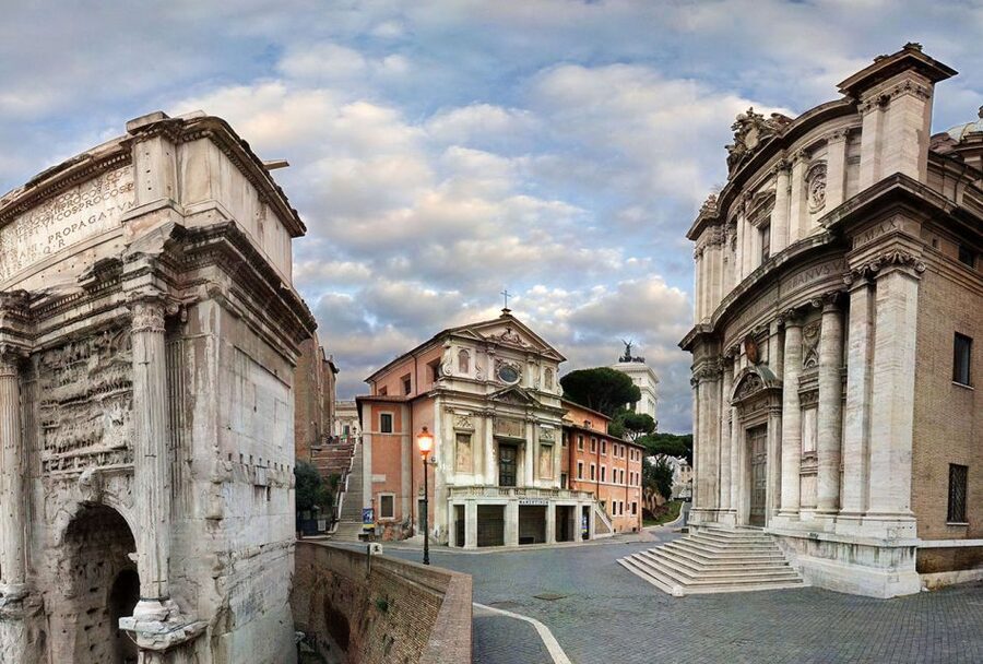 Rome: Mamertime Prison Entrance Ticket with Audio guide - Entering Carcer Tullianum near the Roman Forum