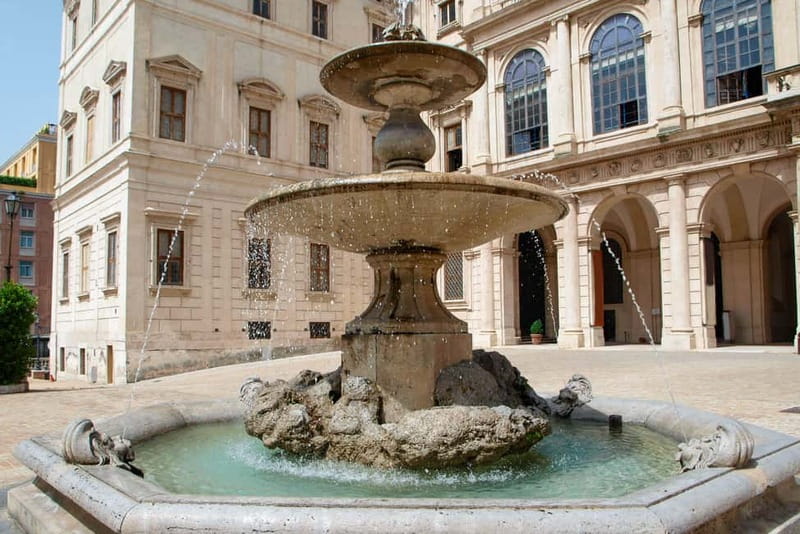 Rome: Palazzo Barberini Galleria Corsini Ticket & Audioguide - Entering Palazzo Barberini, a palace built for Pope Urban VIII